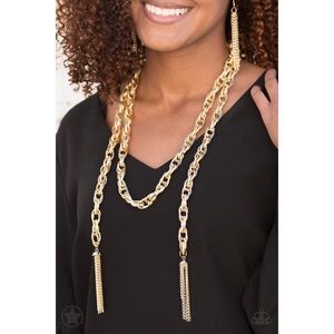 💛 Paparazzi Gold SCARFed necklace 💛
